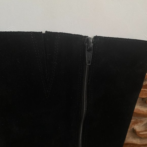 MARKS & SPENCER BLACK SUEDE LEATHER KNEE HIGH BOOTS - TASSEL BOW DETAIL - SIZE 6 - Picture 3 of 4